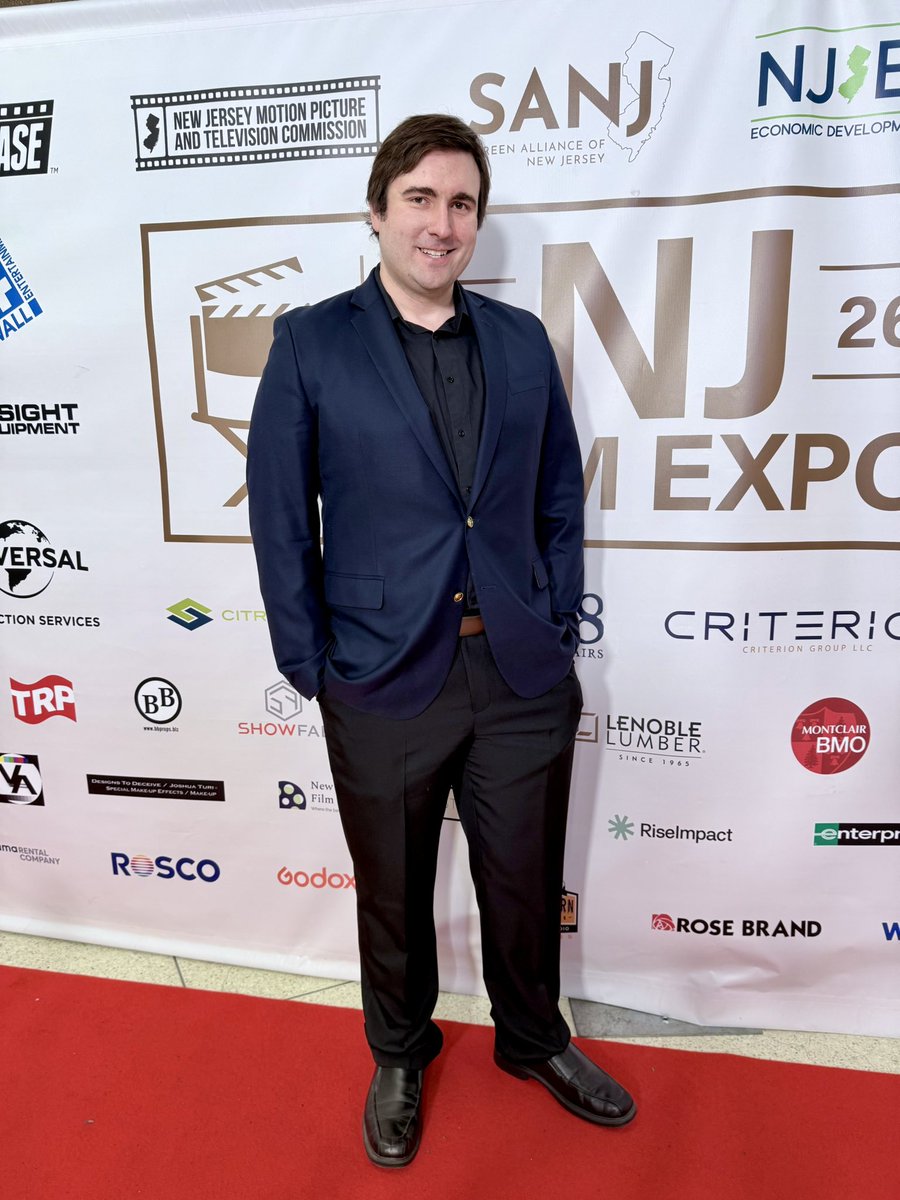 RealAdamKiss's tweet image. Here are a few photos of me on the red carpet at the NJ film expo today in the Meadowlands Arena! Always so proud to be a director, writer, producer, actor, editor and filmmaker!
.
.
.
#njfilmexpo #filmmaker #film #movies #director