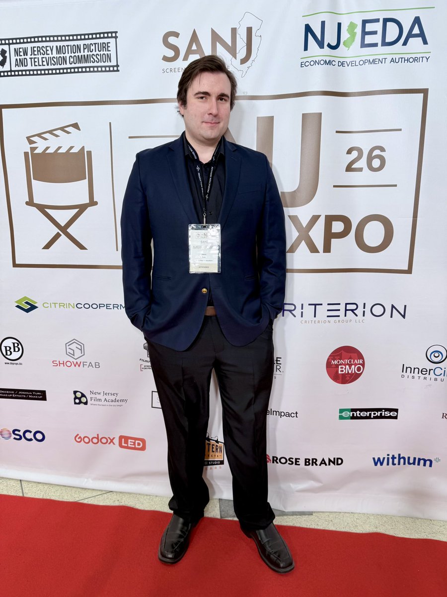 RealAdamKiss's tweet image. Here are a few photos of me on the red carpet at the NJ film expo today in the Meadowlands Arena! Always so proud to be a director, writer, producer, actor, editor and filmmaker!
.
.
.
#njfilmexpo #filmmaker #film #movies #director