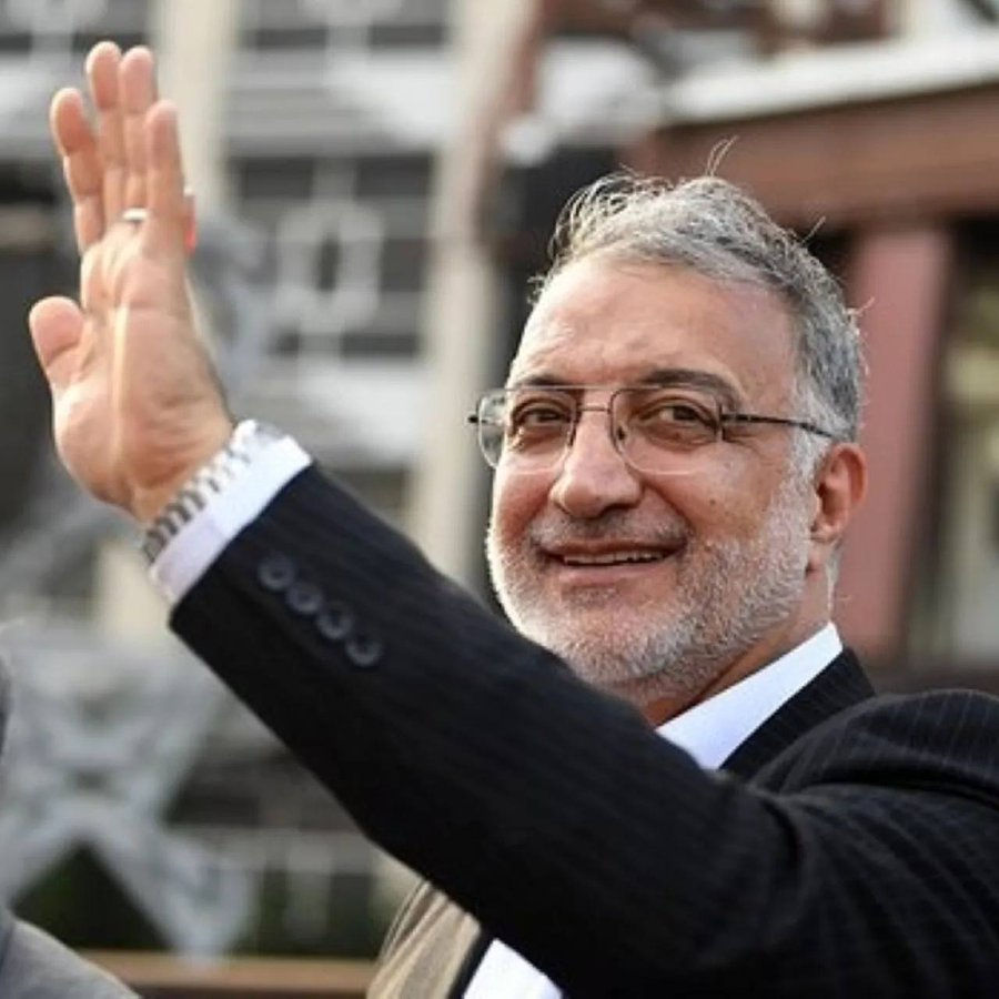 SoftWarNews's tweet photo. Pemerintah Kota Tehran mengumumkan bahwa seluruh orang yang kehilangan rumah mereka akibat serangan AS dan Israel akan ditampung di hotel secara gratis - seluruh biaya akan ditanggung penuh oleh negara.

Menurut sebagian besar perkiraan, kita berbicara tentang sekitar 7.000 orang yang mengungsi yang kini menunggu rekonstruksi rumah mereka, dan ini juga akan didanai penuh oleh negara.