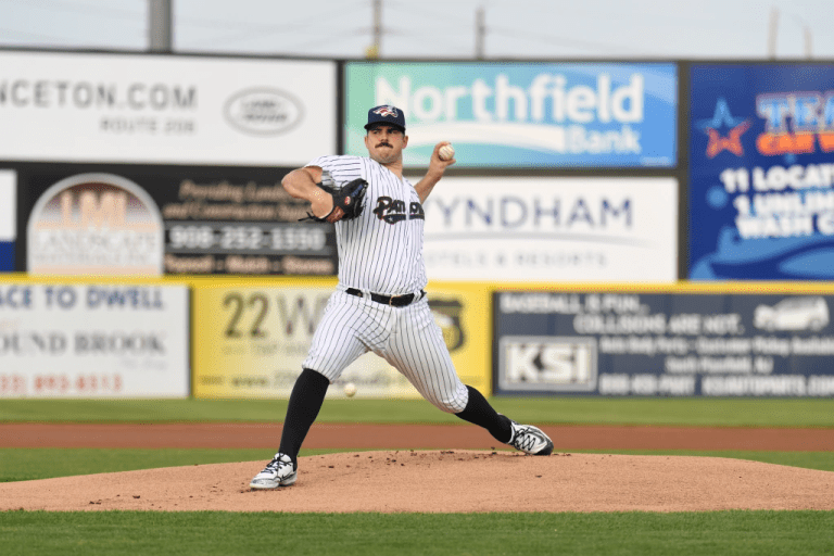 universoyankis's tweet image. Actuación de Carlos Rodón en su segunda salida en Doble A - Somerset Patriots 

5.1 IP
5 H
1 R
8 SO
75P / 51 S
1.80 ERA

#Yankees #DobleA #MILB #Baseball #CarlosRodon #RepBx #YankeesNation #UniversoYankeesta
