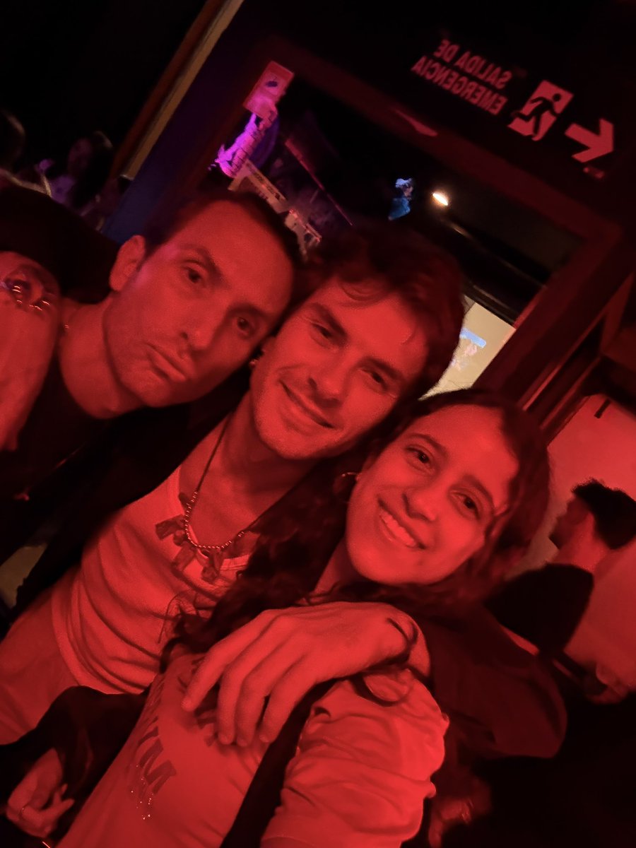 Se quedó una bonita noche, me invitaron a un evento y vi a Cepéda, Andrés Koi y Martín Ceballos ✨