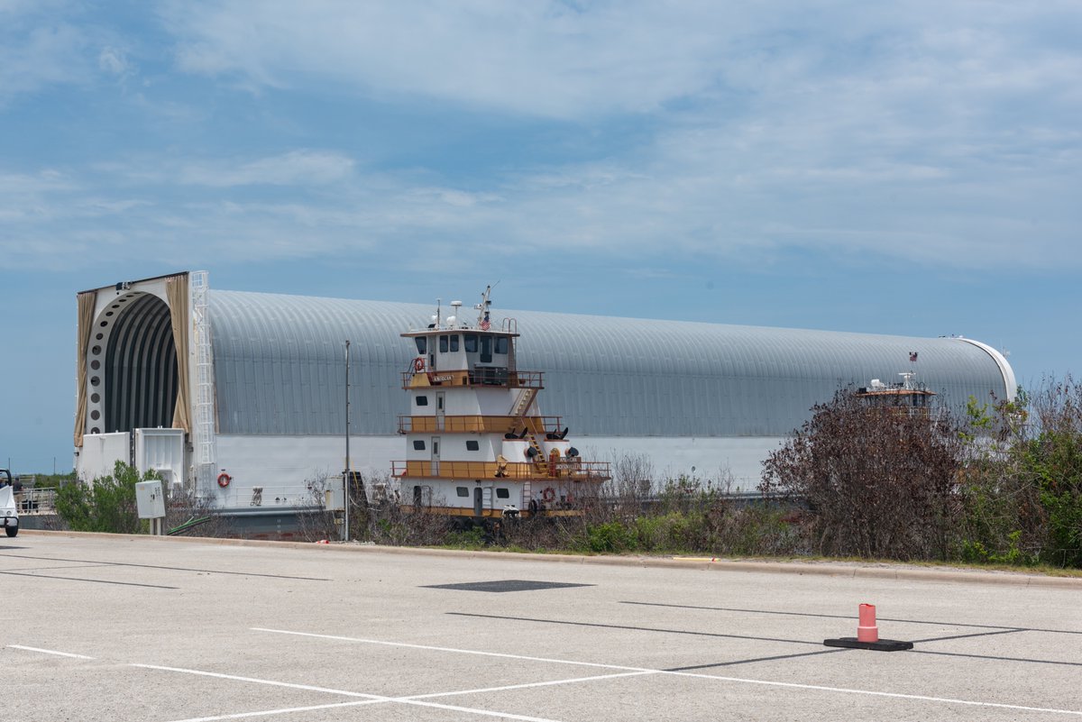 brandonjmphoto's tweet image. Thank you to the folks of #NASA's PAO team who set up a tour of the Pegasus Barge for members of the media covering the #FalconHeavy launch. Pegasus is a 310ft long barge they use to transport sections of #SLS &amp;amp; formerly the #SpaceShuttle. 📷: Brandon Moser/@Alamy_Editorial