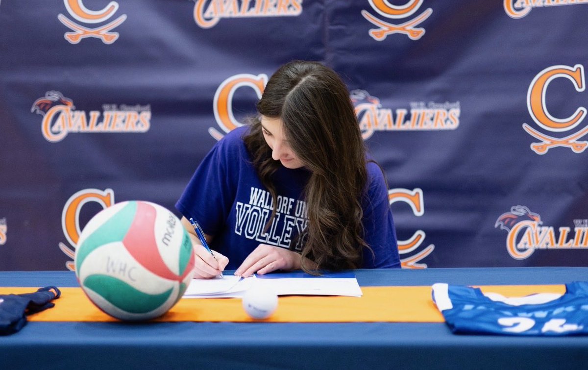 WaldorfVB's tweet photo. Happy Signing Day to our newest Warrior Lilly Muncy!! ✍️ Lilly is an incoming Freshman OH from WH Croxford HS and Airdrie Hawks VBC in Alberta, Canada! 🇨🇦 #FutureWarrior ⚔️💜🏐 https://t.co/DPxZEeVaY6