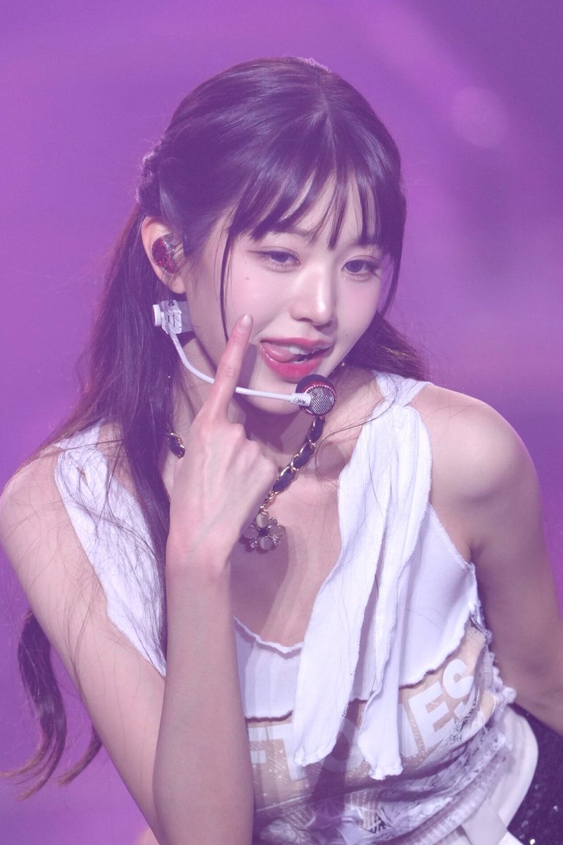 🍒장원영 tweet media