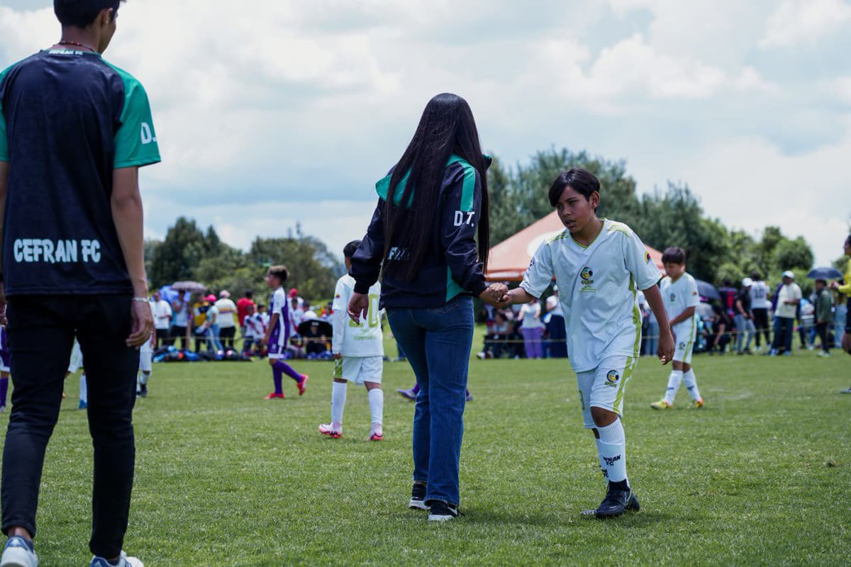 Tanio_03's tweet photo. Cuánto te amo mi querido fútbol, ⚽️💚 https://t.co/mpiRUGXyKZ