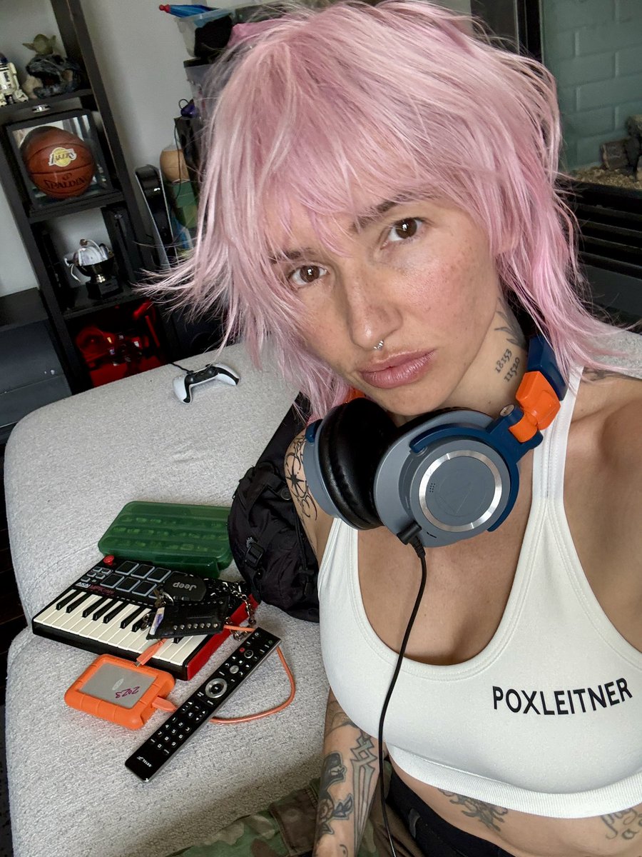 Lights tweet media