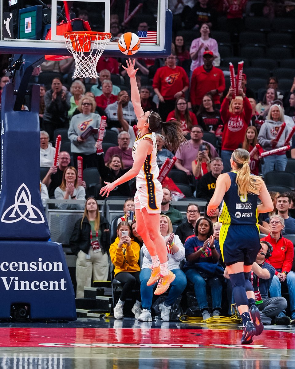 IndianaFever's tweet photo. Caitlin Clark in the first quarter against Dallas:

14 PTS
4-5 FG
2 AST

♨️♨️ https://t.co/1byUqRSMwZ