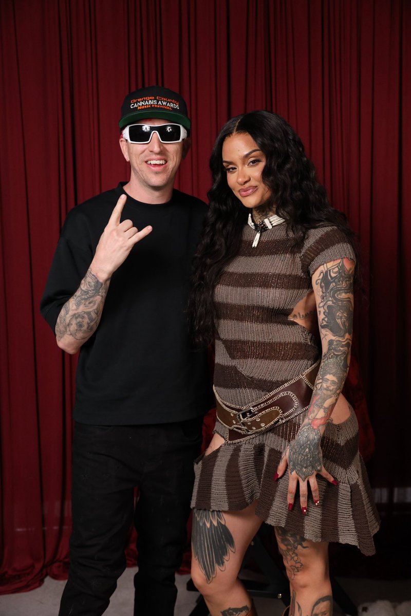 Tattooandsmoke's tweet image. Vibes were unreal 🔥 tapped in with Kehlani at Super Vinyl in Los Angeles 🎶✨ this moment was something special… energy, music, and real connection all in one place.

#AllAccessUSA #Kehlani #LosAngeles #SuperVinyl #LiveExperience