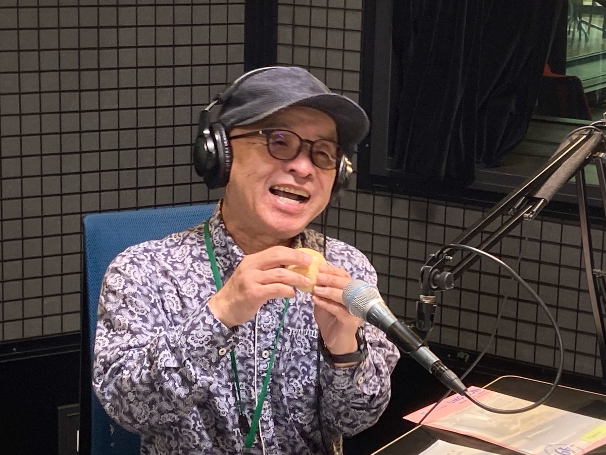 786fmkagawa's tweet photo. リスナー＆視聴者の皆さんのアイデアをもとに
WEEKEND SHUTTLE・桂こけ枝さんと 
「KSB Newsジェニック」MC・岡﨑夢さんも一緒に商品開発しました🍙🍮
岡山と四国４県の５県で発売中✨

本日の ＃シャトル786 ではお店と中継して初日の様子をリポート！お楽しみに🎶

radiko https://t.co/9dgxBbMIb6 https://t.co/npsaWdfYyj