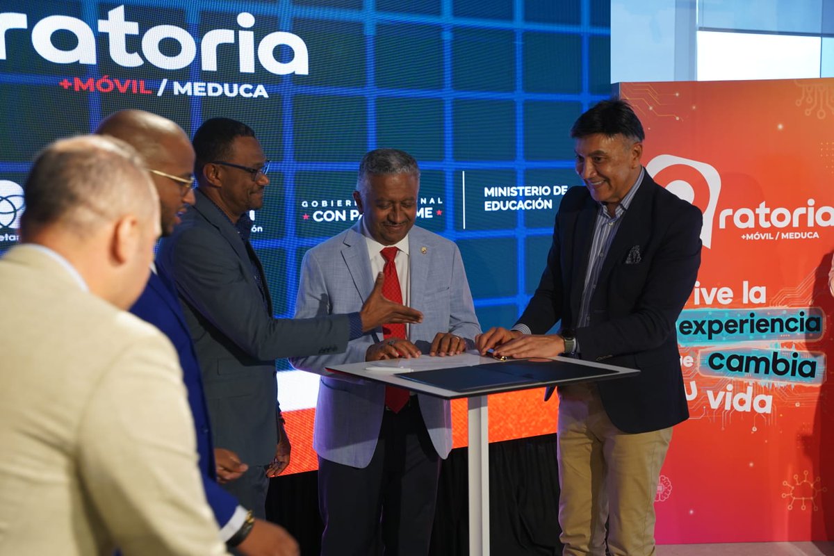 senacyt's tweet photo. 🗣️🇵🇦 El Concurso Nacional de Oratoria celebra su 21.ª edición con el tema “La revolución de la inteligencia artificial: jóvenes creadores de soluciones y líderes de la transformación digital en Panamá”, presentado por @Senacyt.
@oratoriapanama https://t.co/62RLi8OKES
