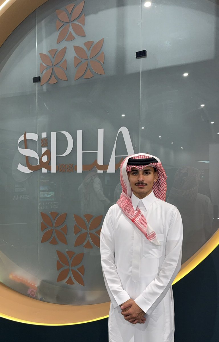 lf2q_'s tweet photo. في ختام اليوم الأول من مؤتمر #SIPHA26 
سعدت بتجربتي كمتطوع ضمن فريق Logistics 
يوم جميل جداً والقادم أجمل🤩💜 https://t.co/qhLTmZpy49