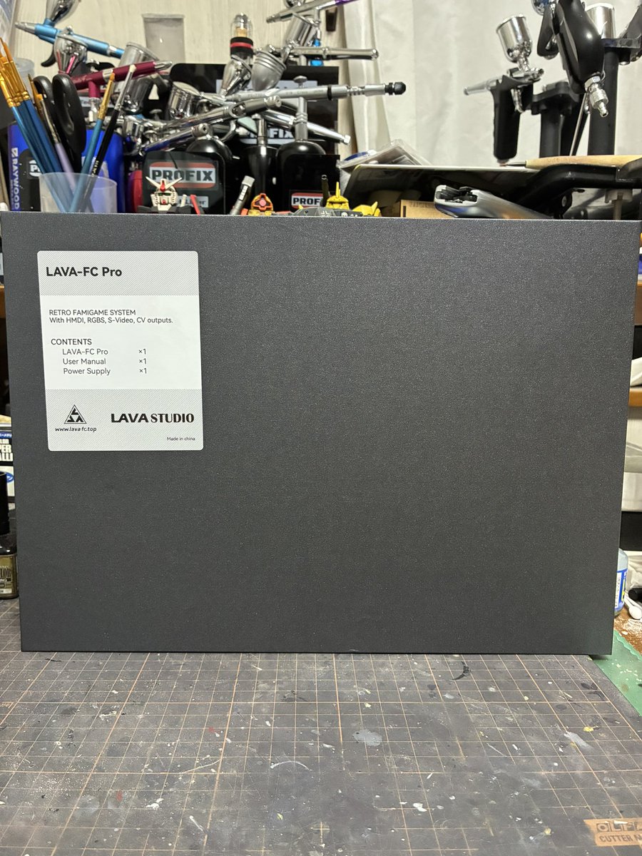 keipi_136's tweet image. #ファミコン
#レトロゲーム
#アリエク

Lava-Fc Pro が届きました🙌
実機と同じ部品を使用して、現代の技術で作られた″最強″のロマン溢れるファミコン。

値段は割引で33000円ほどでした。

肌触り良くて高級感があります✨
画質が超絶クッキリで大満足です🎵✨