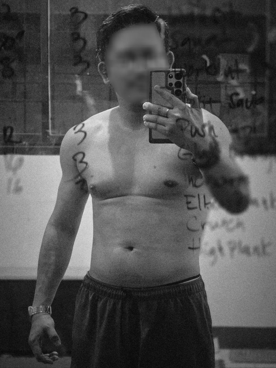 QFututor_MCMXCV's tweet image. Forgive my lack of composure, but the longing has become a physical ache. I am on the verge of seeking my own solace, yet I find myself searching the shadows for a muse—someone brave enough to bend beneath the weight of my wanting.

God, I hate this 🔥🥵
#CDO #cgy #cdo