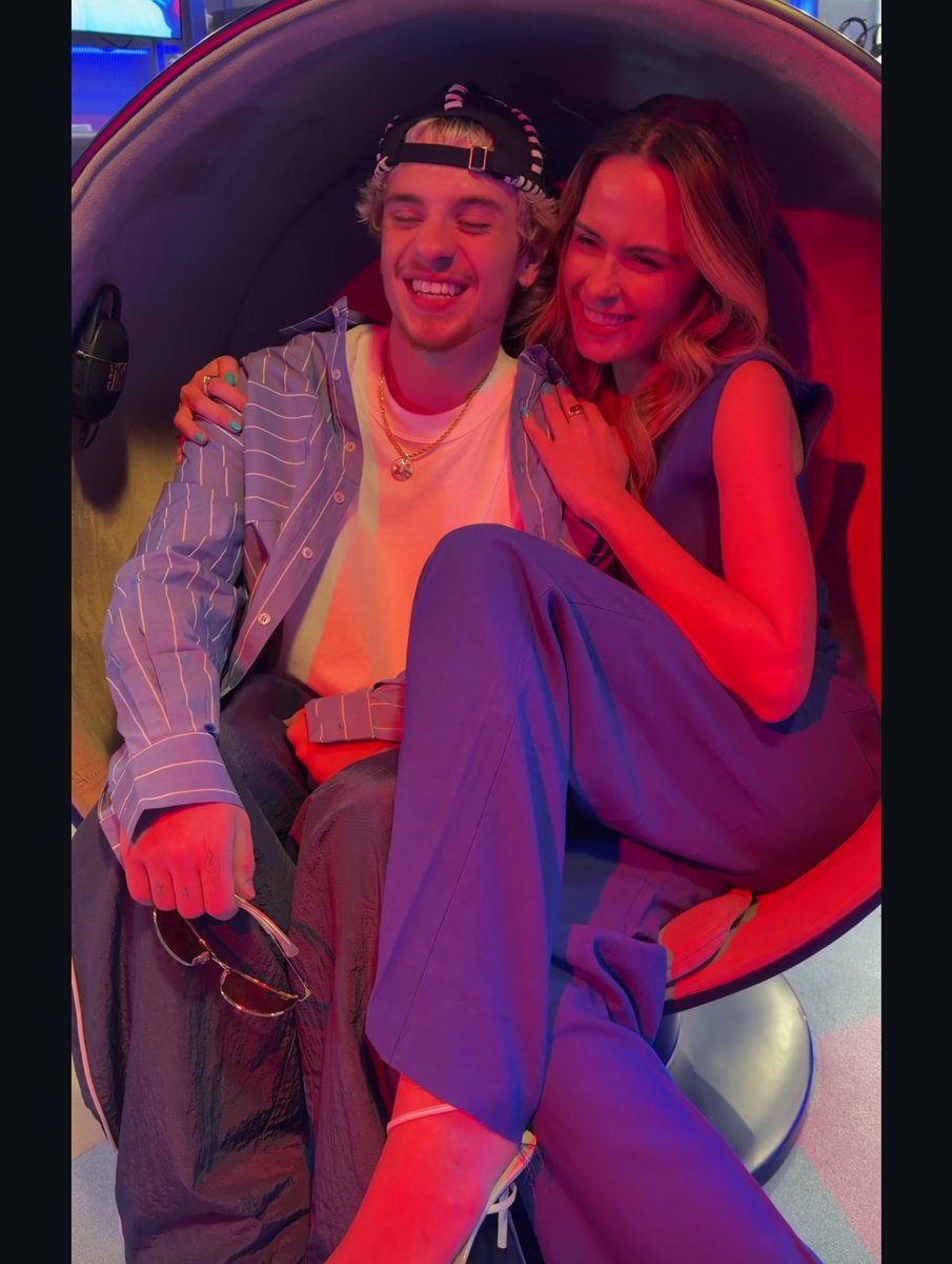 CiteiCarla's tweet photo. Eles são tudo p mim sem condições. Ana Paula e Juliano floss https://t.co/ks96mmYA3M