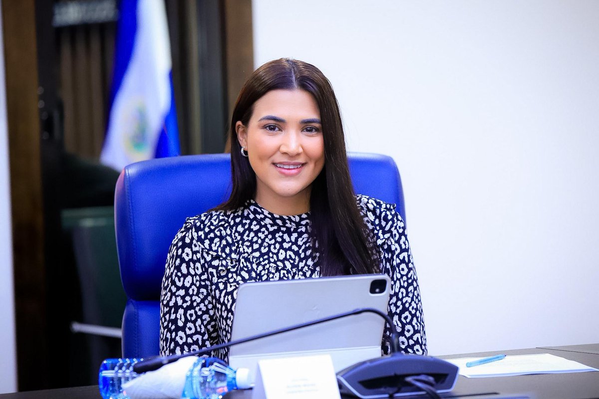 AlexiaRivasG1's tweet photo. 🇸🇻 https://t.co/1NiYIt0axq