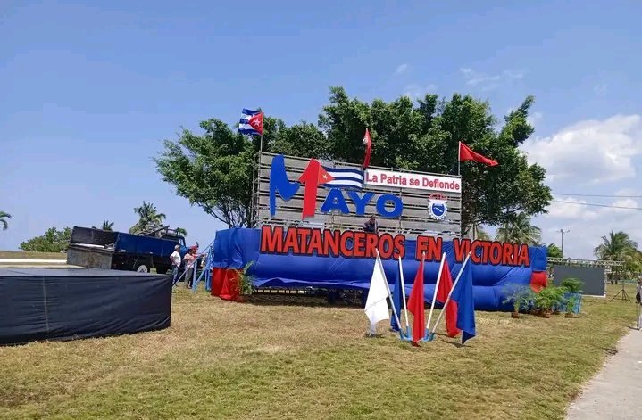 Todo listo en la ciudad de #Matanzas para desfilar este #1roDeMayo, donde los Matanceros demostraremos una vez más nuestro incondicional apoyo a la Revolución y que #LaPatriaSeDefiende.
#100AñosConFidel #CubaEstáFirme
 
<a href="/DiazCanelB/">Miguel Díaz-Canel Bermúdez</a> <a href="/DrRobertoMOjeda/">Dr. Roberto Morales Ojeda</a> <a href="/PartidoPCC/">Partido Comunista de Cuba</a> <a href="/minint_cuba/">MININT_CUBA</a>