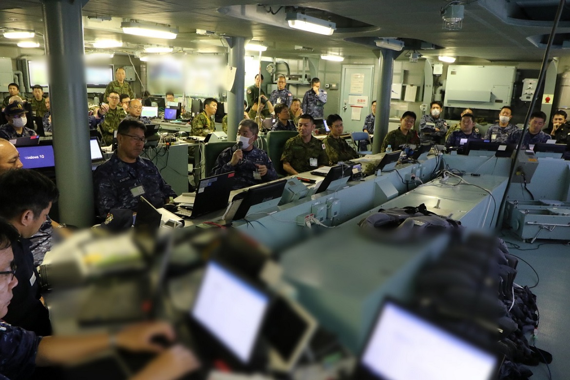 海上自衛隊　水陸両用戦機雷戦群 tweet media