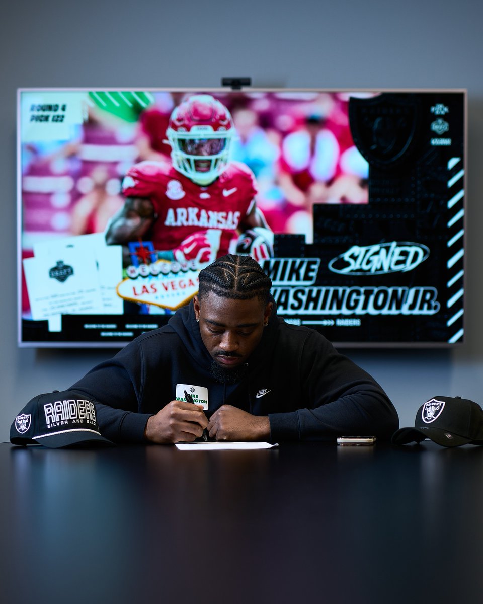 Las Vegas Raiders tweet media