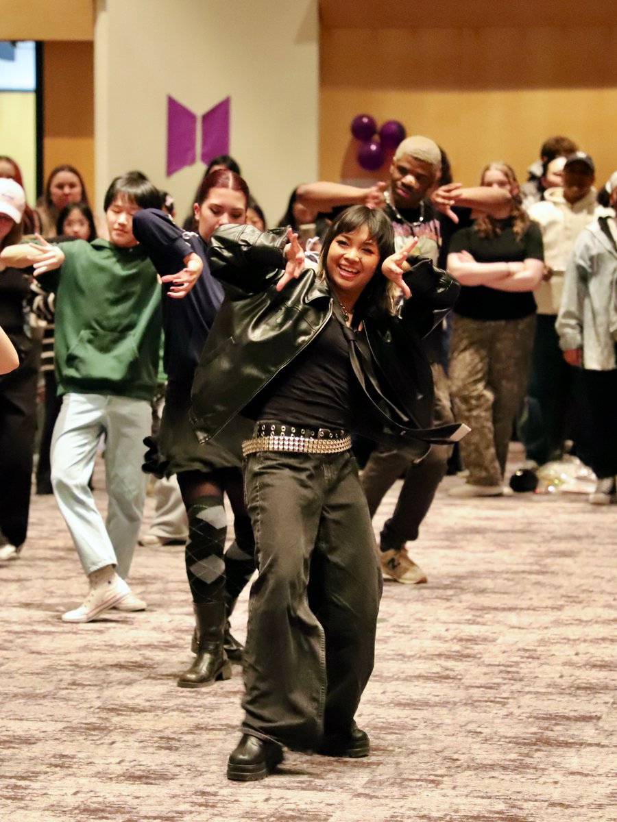 RiverCentre's tweet photo. Join us on June 20 for the @mnkpopconnect KPop Summer Bash Kickoff. 🥳 

You can look forward to random dance challenges, photo card trading, free giveaways AND MORE!

Learn more: https://t.co/PZf8AROuqj https://t.co/2FHaR6KhSu