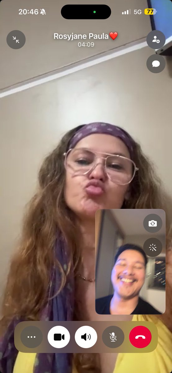 Eu e Rosyjane disputando quem tá mais bebado