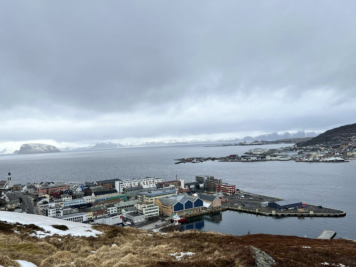 angelsnow1987's tweet image. Utsikt ifra Salen, Hammerfest idag 🙂 #Finnmark #iphone13 #view #norway