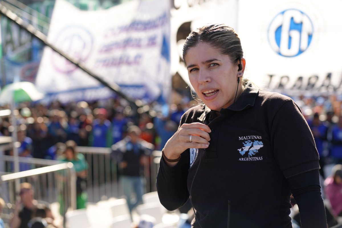 cgtoficialra's tweet photo. 🔵⚪ Hoy la Plaza volvió a hablar 

Frente a un modelo que ajusta y pone en riesgo los derechos, las y los trabajadores respondimos con presencia, organización y unidad.  

Marchamos a Plaza de Mayo para defender lo que es de todos: derechos, dignidad y futuro. 

#1deMayo #DiaDelTrabajadoryTrabajadora #TrabajoConDerechos