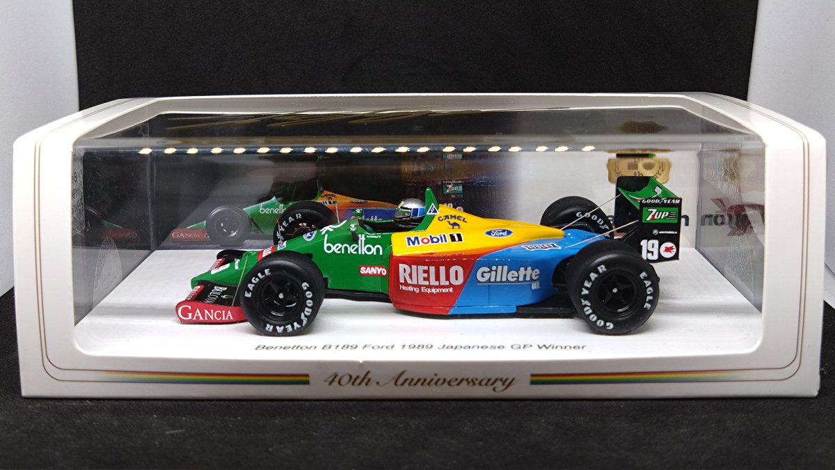 2週間前の納車 レーシングオン特注スパーク 1/43 ベネトンB189