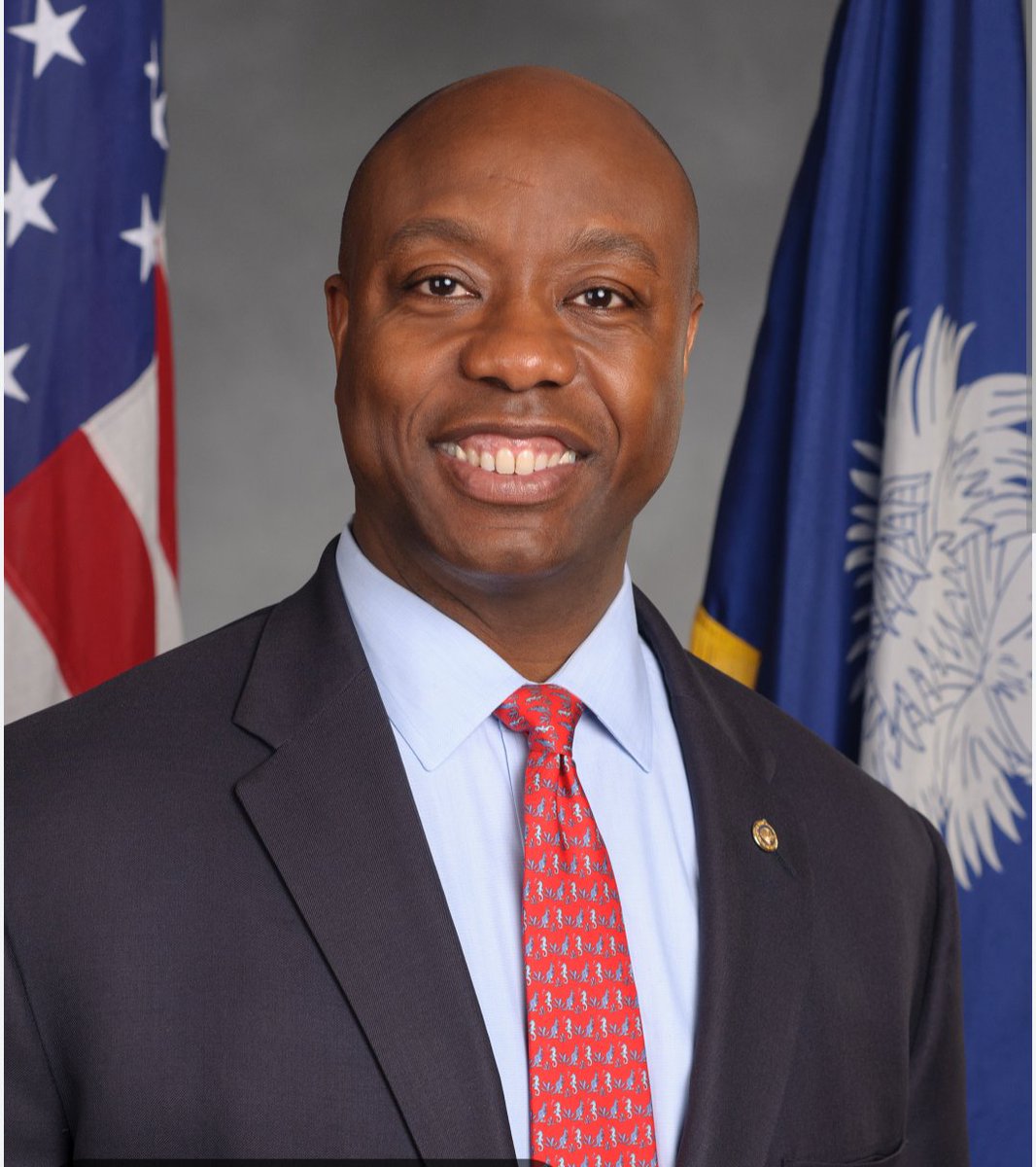 CCGarriseauxn's tweet photo. 0.0% of #BlackMAGA learned ANYTHING from #OmarosaManigault.
1ce #POTUS47 was IN, they ALL were NOTHING 4 #MAGA.
NONE invited 2 #POTUS47Cabinet.
#TimScott was 1ce at #MAGARally as onstage guest 4 #DJT. Got SO caught-up in his feelings, he cried. ONSTAGE.
Yet; NO cabinet post. https://t.co/C5q6Eenb8a