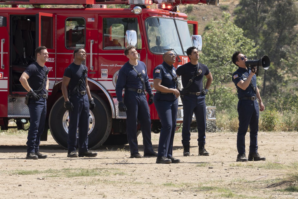 911TVNEWS's tweet photo. the 9-1-1’s start now on abc. https://t.co/EN7u5Q0c6W