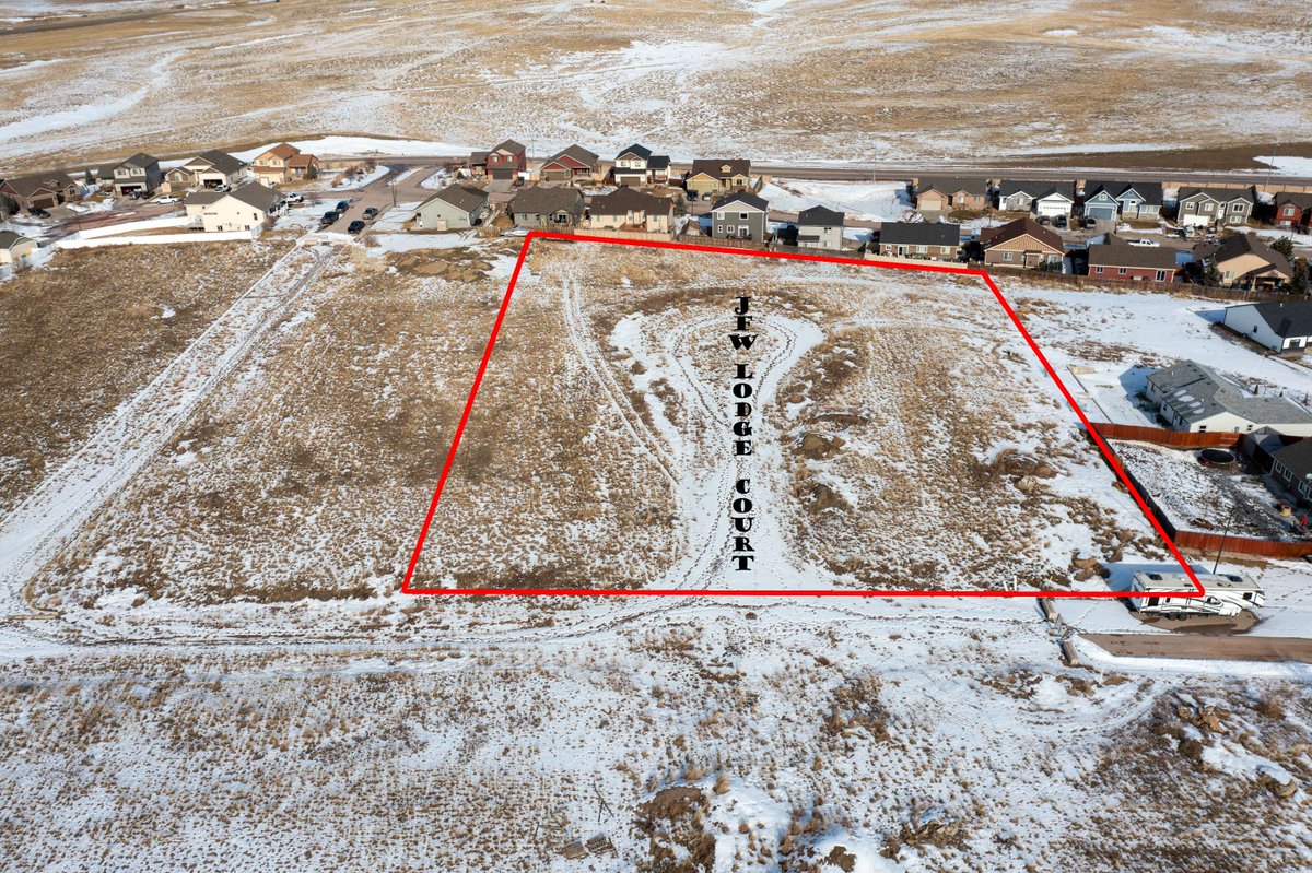 TonyaStahl's tweet image. 🚧 27-lot subdivision ready for #development
- Water &amp;amp; sewer to all lots
- 11 lots nearly build-ready (just need road surface)
- 16 more ready for finishing
📍Tbd Pronghorn Ranch #GilletteWY ow.ly/jSEs50YSZnL

Tonya Stahl, Team Properties Group, 307.299.1396
