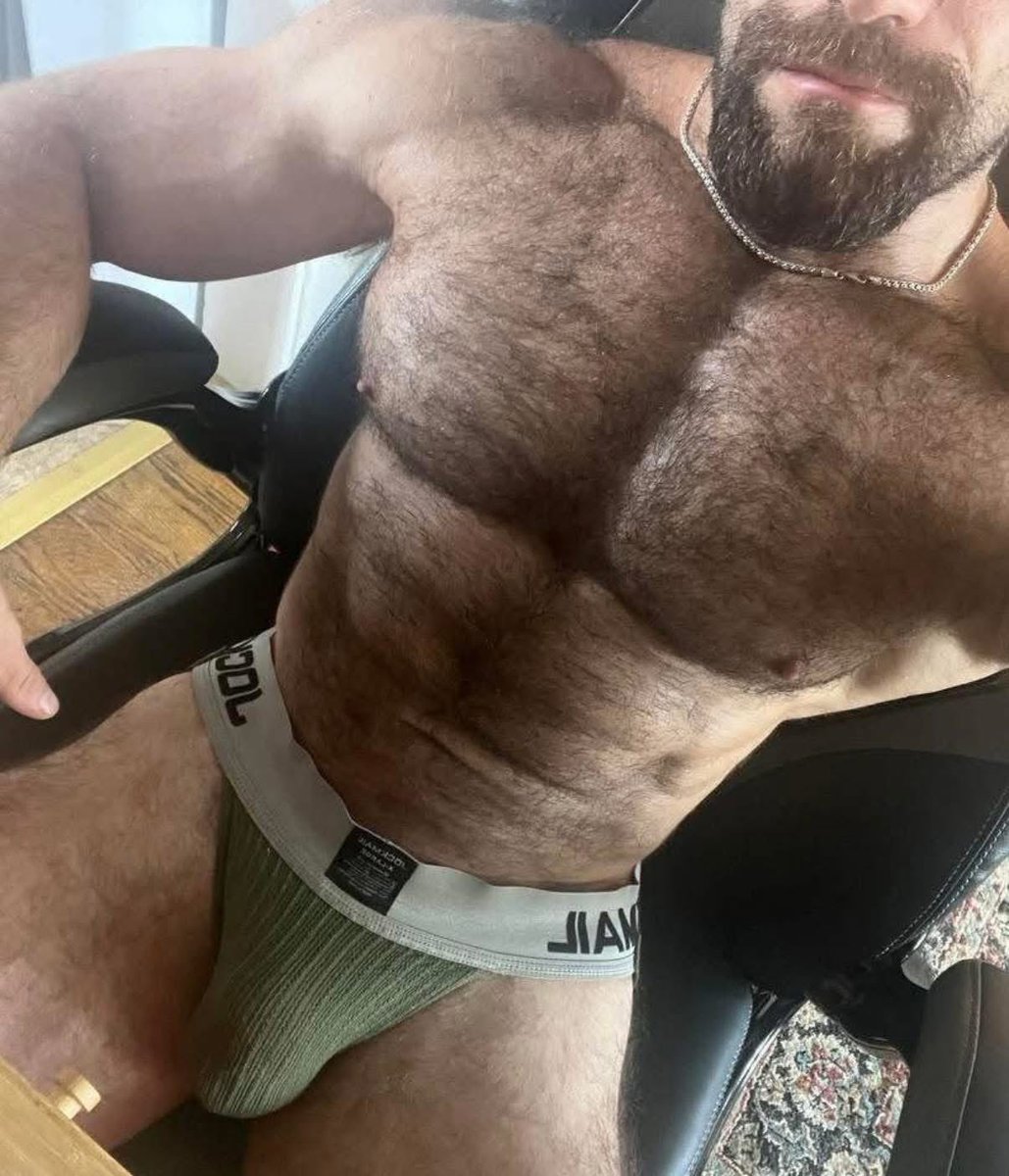 Hot Asian man for hairy daddy tweet media