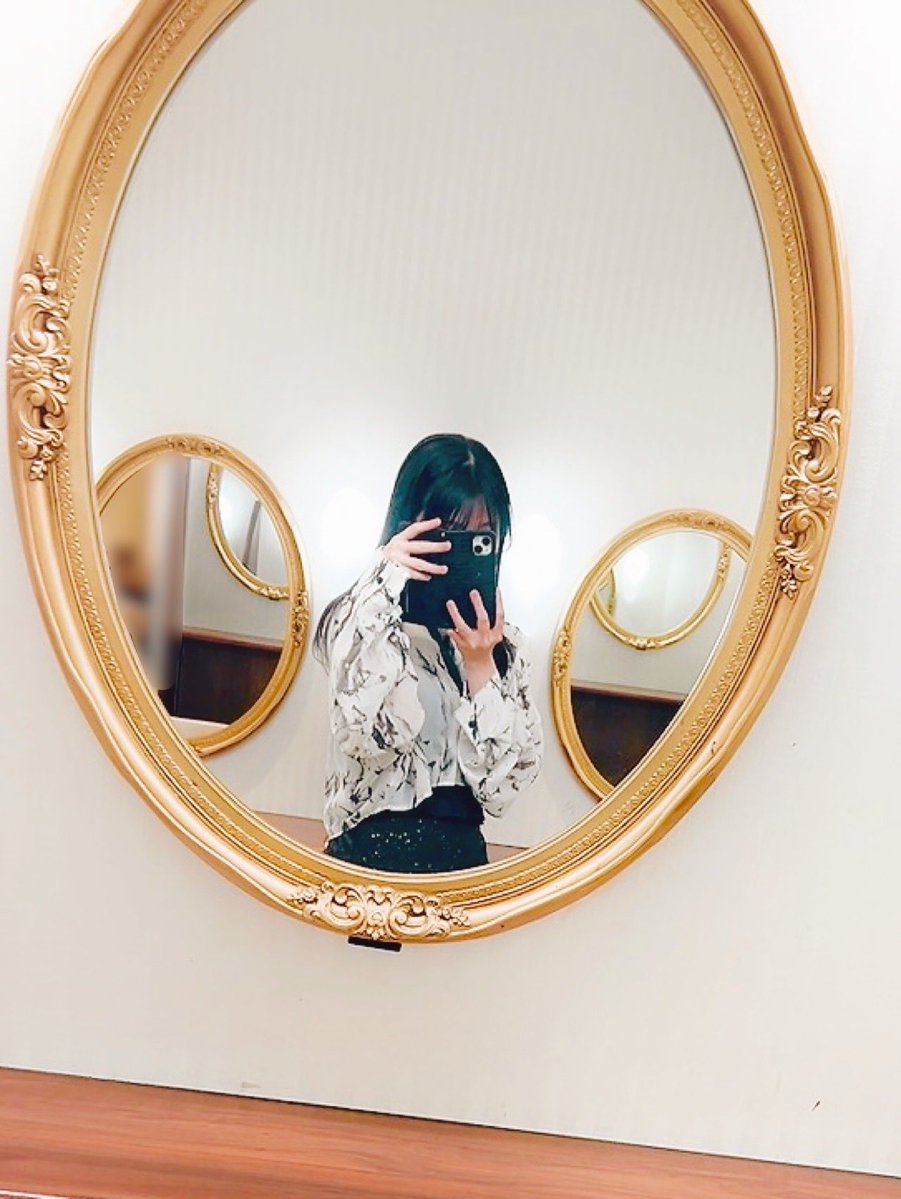 LILY tweet media