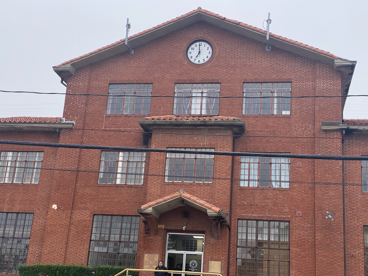 cbs11Robbie's tweet photo. #JamesBroadnax has been executed. @cbsnewstexas   
He was convicted and sentenced to death for robbing and killing Matthew Butler and Steve Swan outside of their Garland music studio in 2008. https://t.co/qOX2EnzAOQ