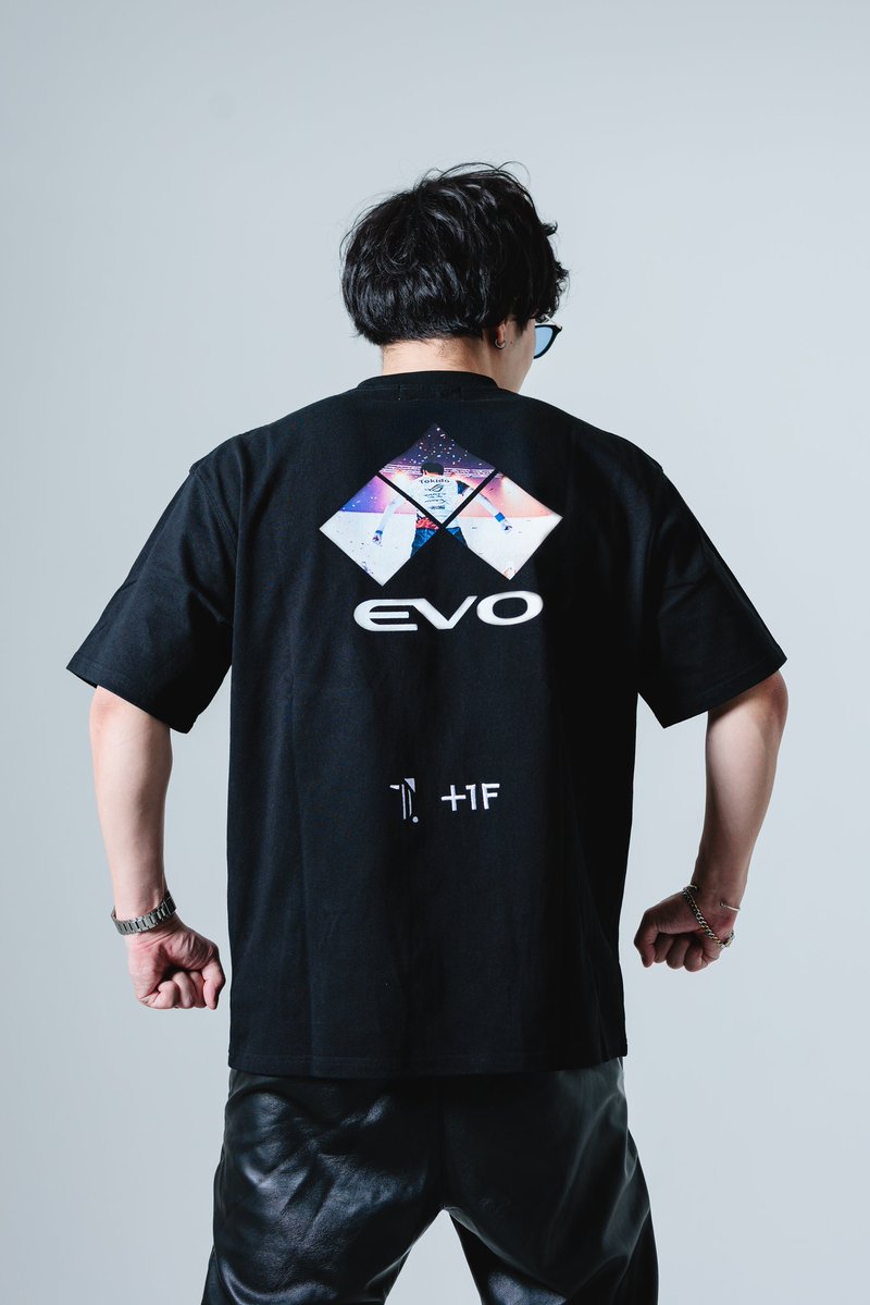 【NEW ARRIVAL】

EVO +1F FIGHTING GAME IS SOMETHING SO GREAT TEE
¥8800

オンライン限定受注生産
受付期間　5月1日 - 5月10日

販売サイト
plus1frame.jp/blogs/news/evo…

#Plus1Frame