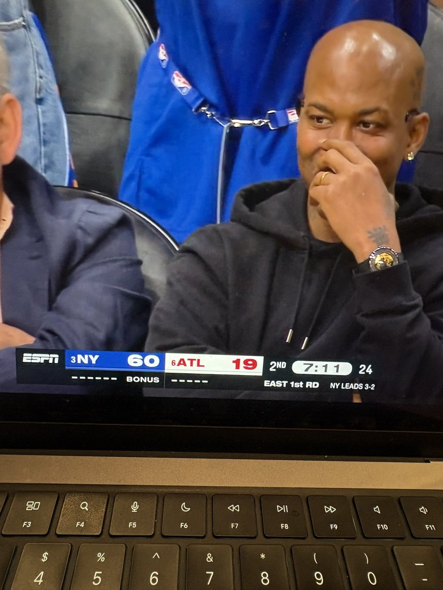 KNICKS SIMP tweet media