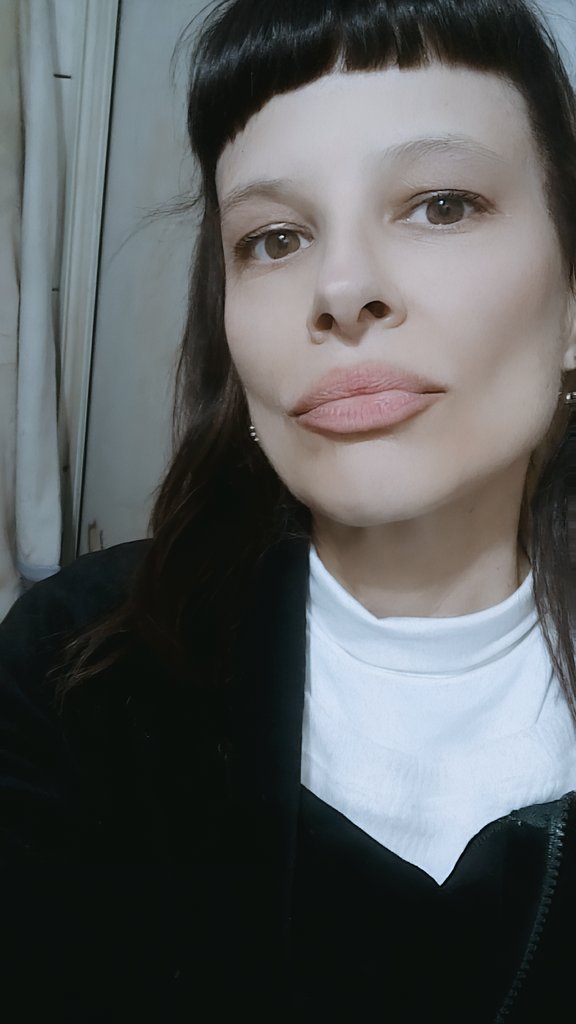 Lisa Lunar tweet media