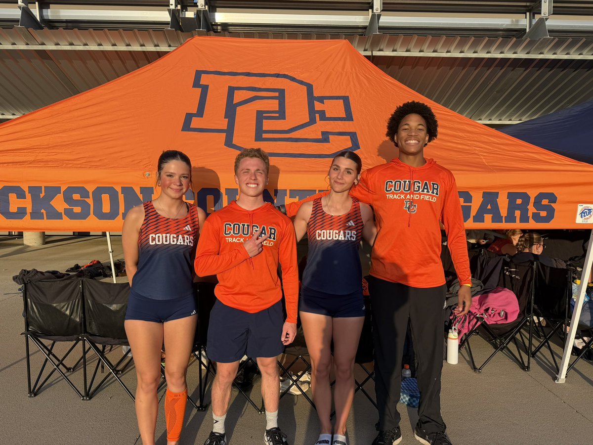 track_dchs's tweet photo. Your co-ed 4x400 sub-section champions!!!
#newschoolrecordalert
@DCCOUGARS @DicksonSports https://t.co/e4ZcNI8Adc