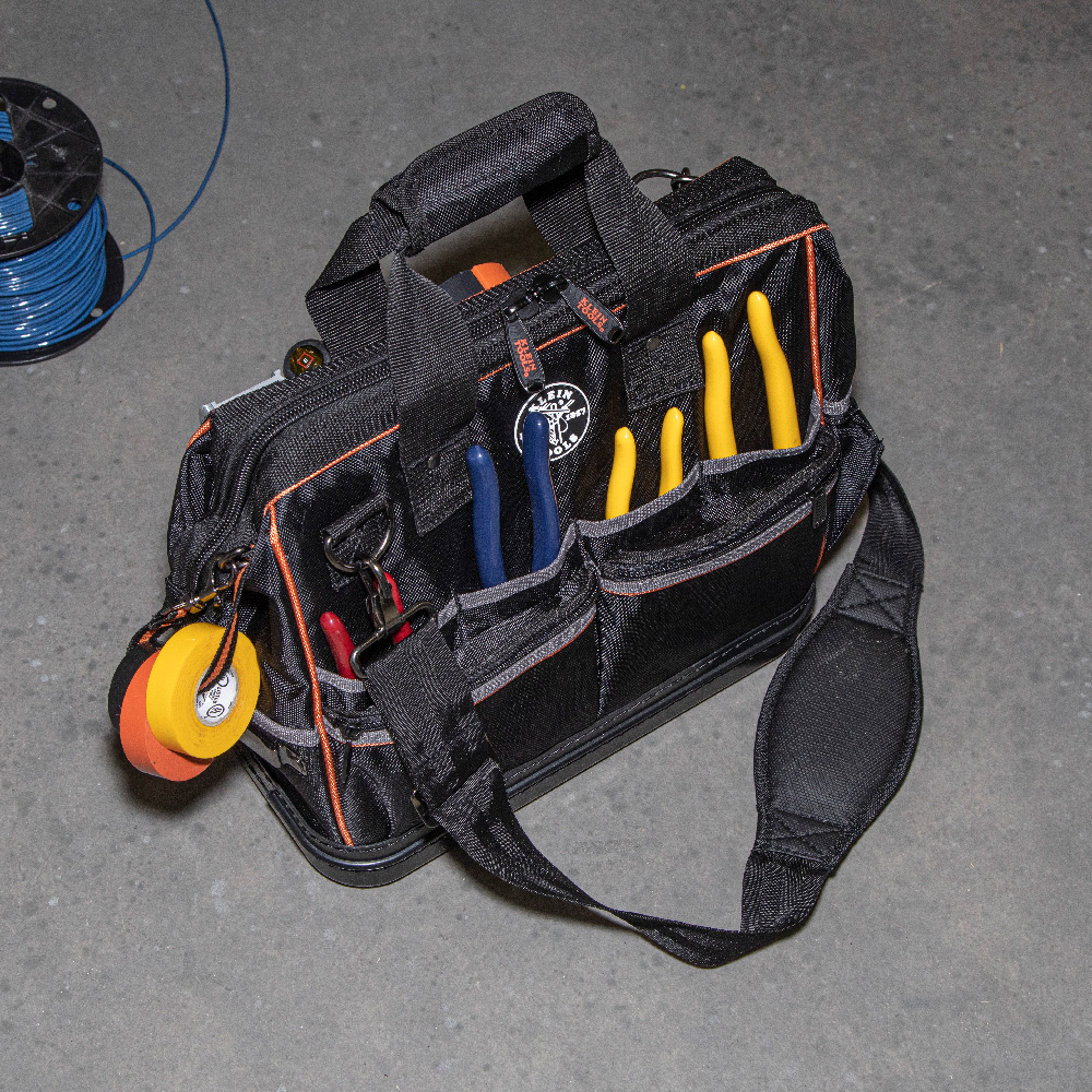 KleinToolsMex's tweet photo. 31 bolsillos para herramientas con luz 💼

Maleta Tradesman Pro™ de 38,7 cm.

Mod. 55431

#HerramientasDeImpacto #herramientas #electricista #KleinTools #industrial #construccion  #mochila #maleta #tools #PORTAHERRAMIENTAS #bolsillos #organizador #organization #telabalistica https://t.co/rwlQb0w6pX