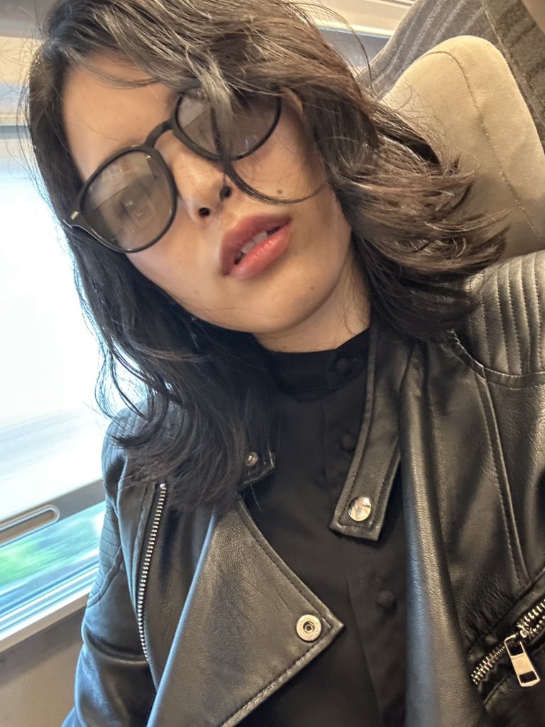鳥居志歩 tweet media
