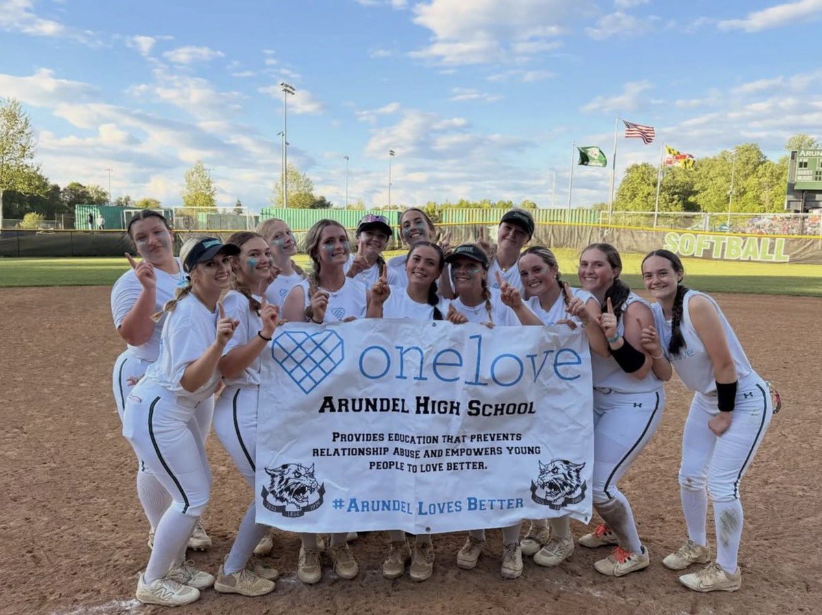 Emily_G_Felski's tweet photo. LETS GO!!! 2-3 with two singles against our biggest rival in high school. I was able to start a rally to get us to a 6-3 win! Congrats to @AedynPrince2027 for dealing 100 strikeouts on the season! @StarzGold @StarzGoldAPI @meremcalister21 @TNTCoachRoger 

@DiamondAddicts @ExtraInningSB @e_newellcoach @coachK73 @CoachFrankReed @bkalman23 @WidenerSoftball @CoachAaronMoore @CoachFoyeFDU @UAlbanySB @CoachRoark01 @CoachBandin @CoachLively @CoachRodz_ @CoachRexCal @coachgarza