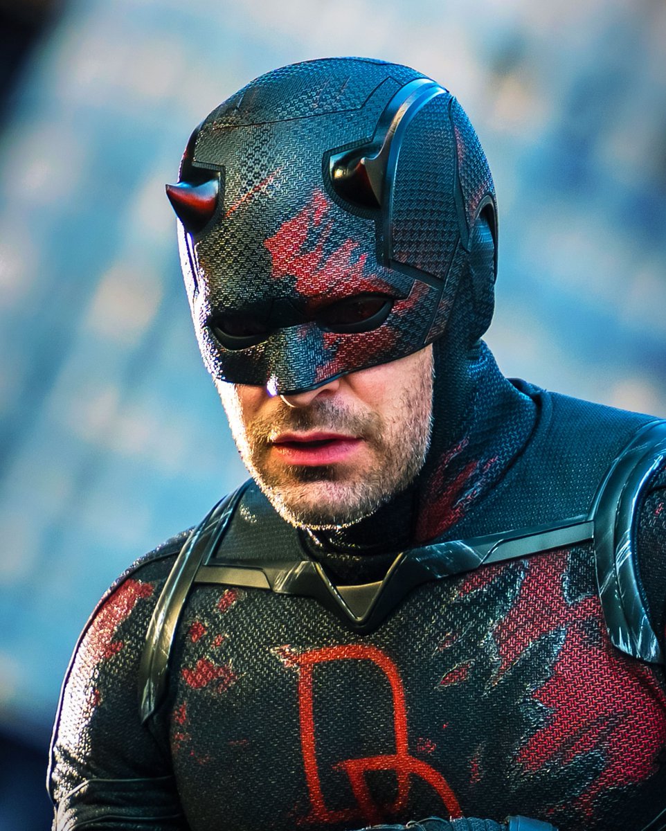 TheNews_Lab's tweet image. VILLANOS NUEVOS |🔴Oficialmente veremos nuevos villanos en la tercera temporada de #DaredevilBornAgain 

Un ejemplo de ello, es que el las fotos que se han filtrado del rodaje de la 3s, veremos a #Musa (#HeatherGlenn )

Vía ✈️ : thedirect.com/article/darede…

#Daredevil #MarvelStudios