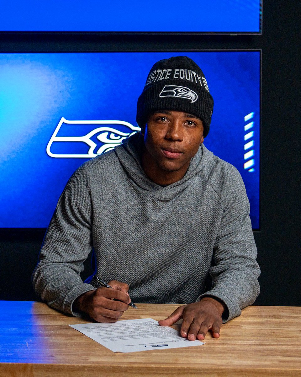 Seahawks's tweet image. We've signed CB Michael Dansby.

Read more » shwks.com/v2qrx5v6