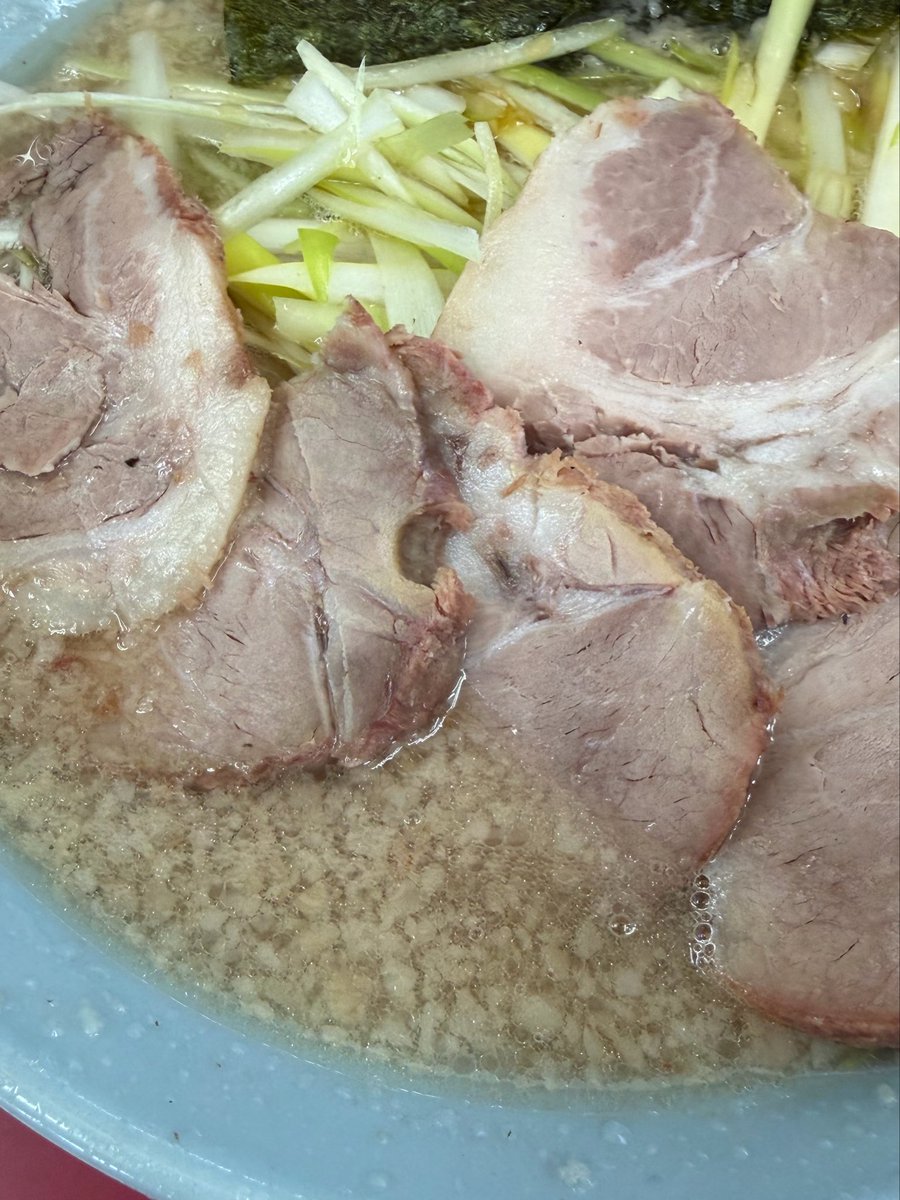27kenmore1's tweet photo. 『 ラーメンショップ 牛久結束店 』
📍茨城県牛久市結束町504-1

ネギチャーシューメン  960円

店主 : 上田 力さん
麺：自家製麺(中細／角／ストレート)

店到着時間10時20分
開店時間10時45分
着丼11時45分 https://t.co/q0gEgHVbjc