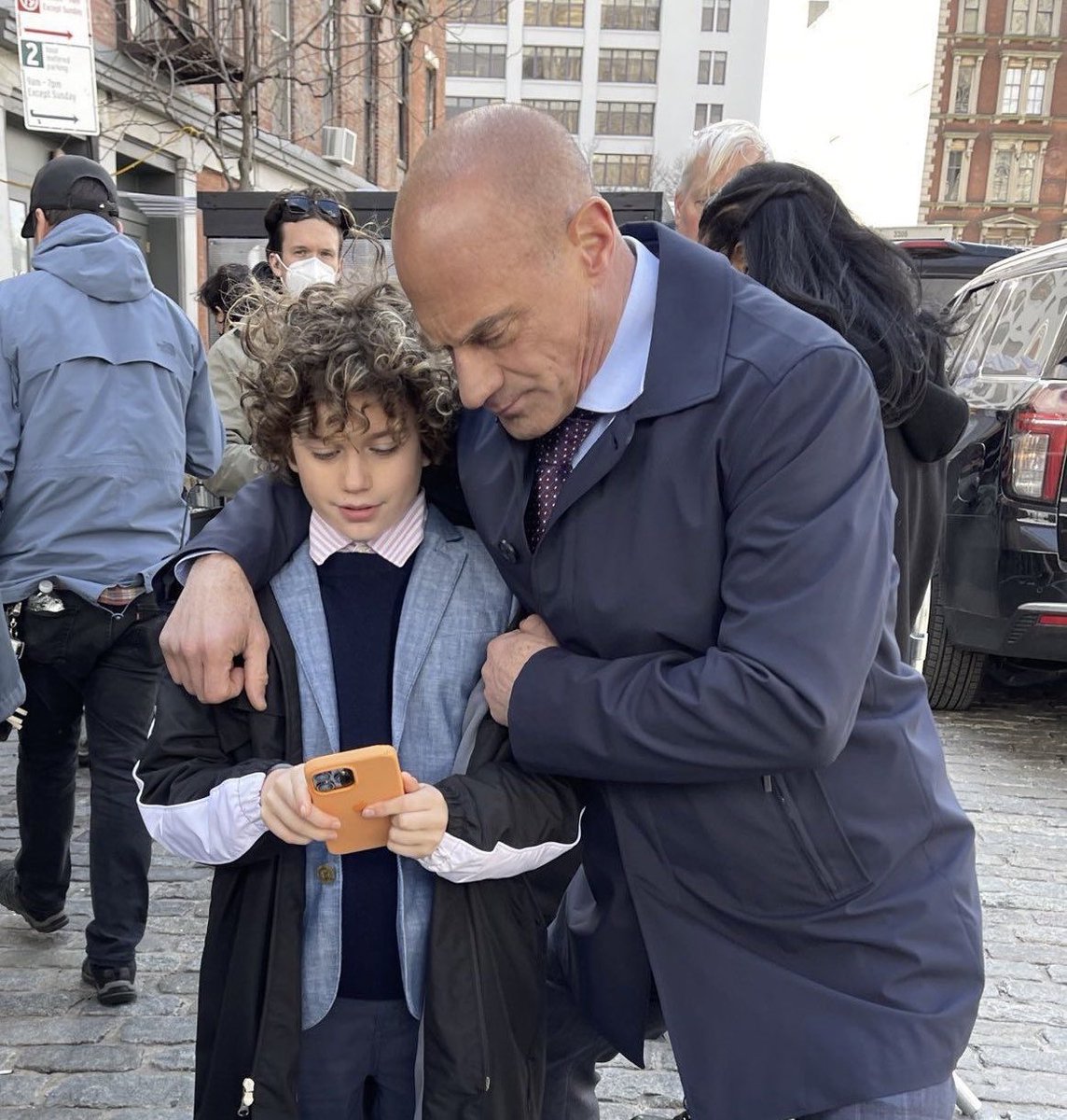 ausbensler's tweet image. mini au #bensler 

onde olivia e elliot são pais divorciados de noah benson-stabler.