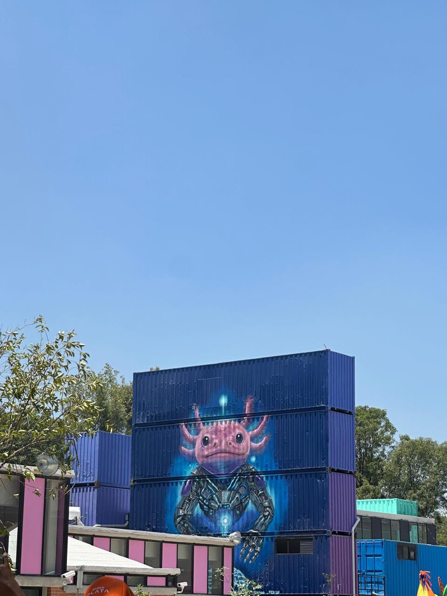 _valdespjesus's tweet photo. Acompañamos a la Jefa de Gobierno @ClaraBrugadaM en la inauguración de la Utopía "Ceylán" en Azcapotzalco. 🏗️✨ 

Un espacio diseñado para devolverle la dignidad al espacio público, fomentando la cultura, el deporte, los cuidados y la recreación para todas las familias de la zona.

​¡Transformar el entorno es transformar vidas! 

Vamos por las 100 Utopías en la #CapitalDeLaTransformación. 

 #Azcapotzalco 
#UtopíaCeylán
#CDMX
#Morena

@DiputadosMorena @PartidoMorenaMx