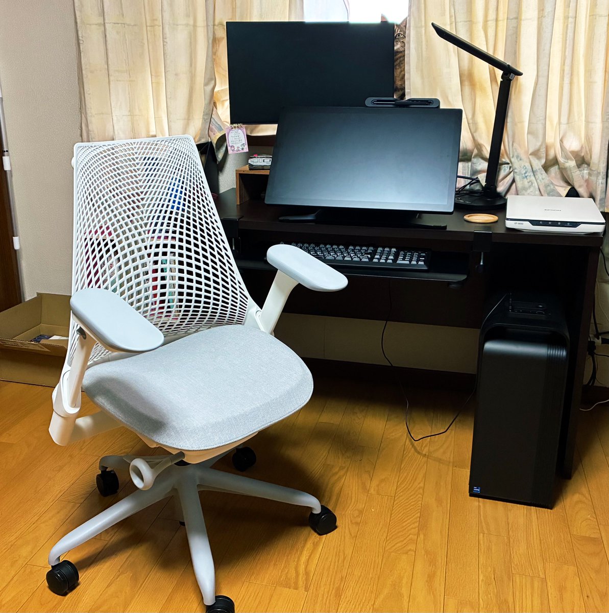 ボビーが社長になりたくて座った椅子 スミマサノリ (@sumimachine) / Posts / X