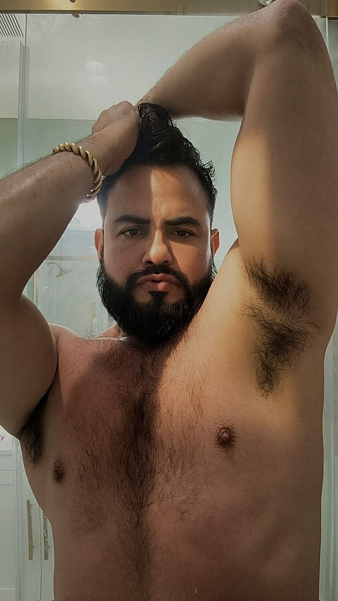 sobacota's tweet photo. Sniff the pit
👃🏼🐽💪🏼
#hairyarmpit #pitfetish https://t.co/AhMdwD4nm2