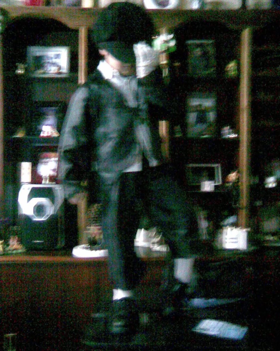luli_marfil's tweet image. 2010                        /              2007
Mi yo de 3 años lloro mucho #MichaelMovie #moonwalker #michaeljackson
