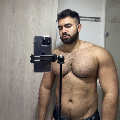 Simonleon02's tweet photo. #NuevaFotoDePerfil https://t.co/OJOtn2dcFu