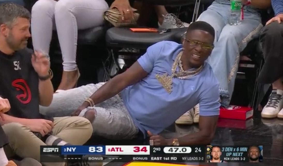 Masked_Picks_'s tweet photo. He definitely had Hawks ML https://t.co/3bMhMh6lii